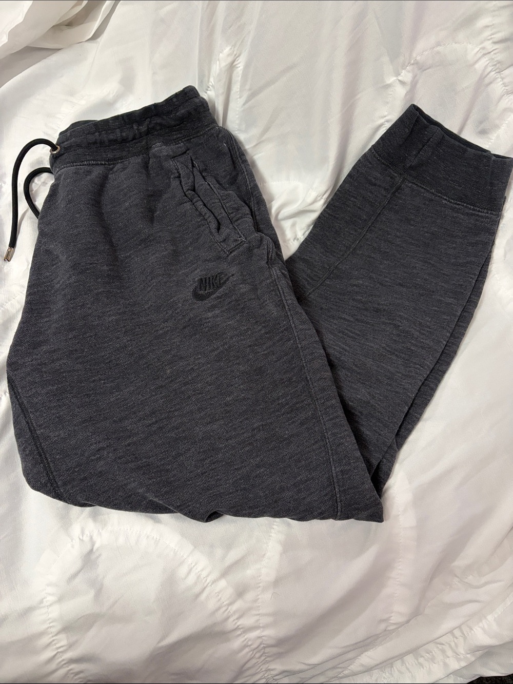 Nike mens Charcoal Heather Joggers - Black Logo